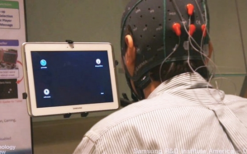 Tabletas y móviles que se controlan con el cerebro